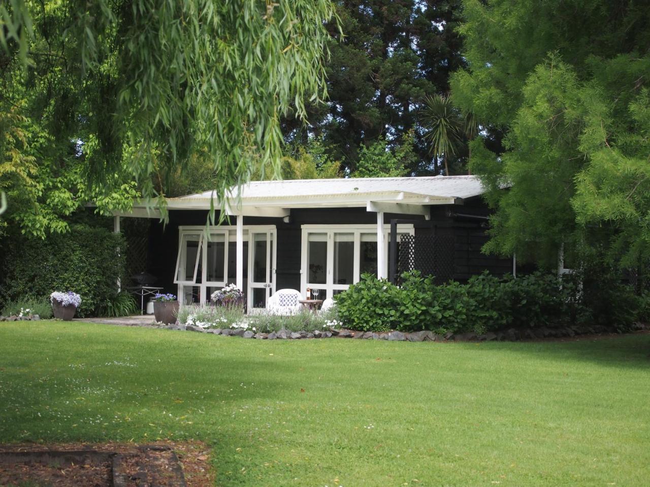 Columbus Cottage At 144 On Jones Omaha Luaran gambar